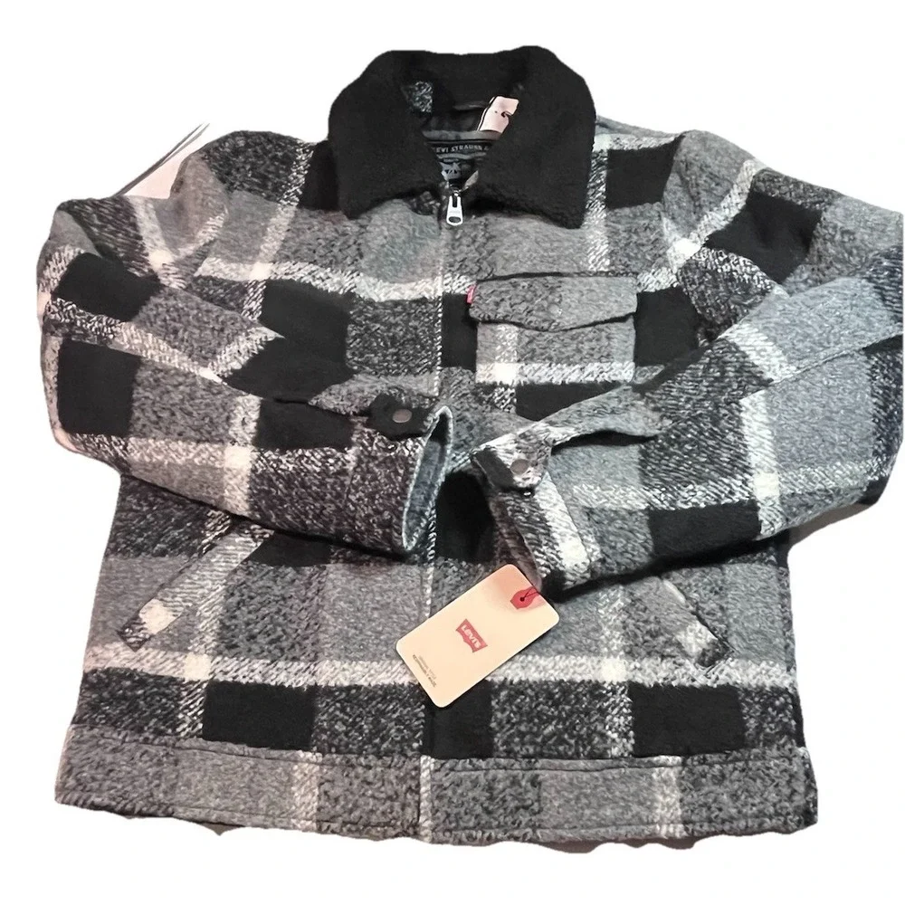 NWT Levis Men's Plaid Heavy Quilt Lined Jacket Size Small Shacket Msrp $250